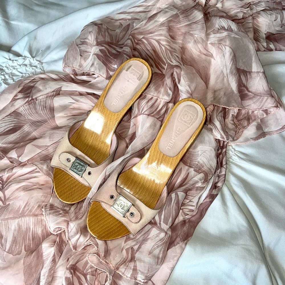 CHANEL Vintage Suede Slides
